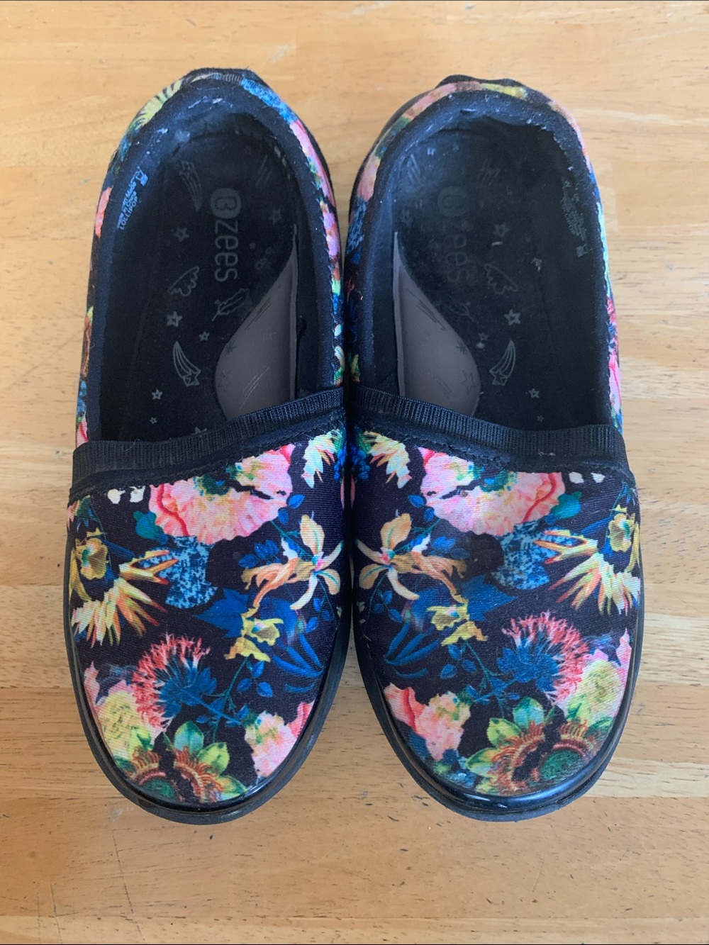 Comfy Bzees Slip-On Floral 7W